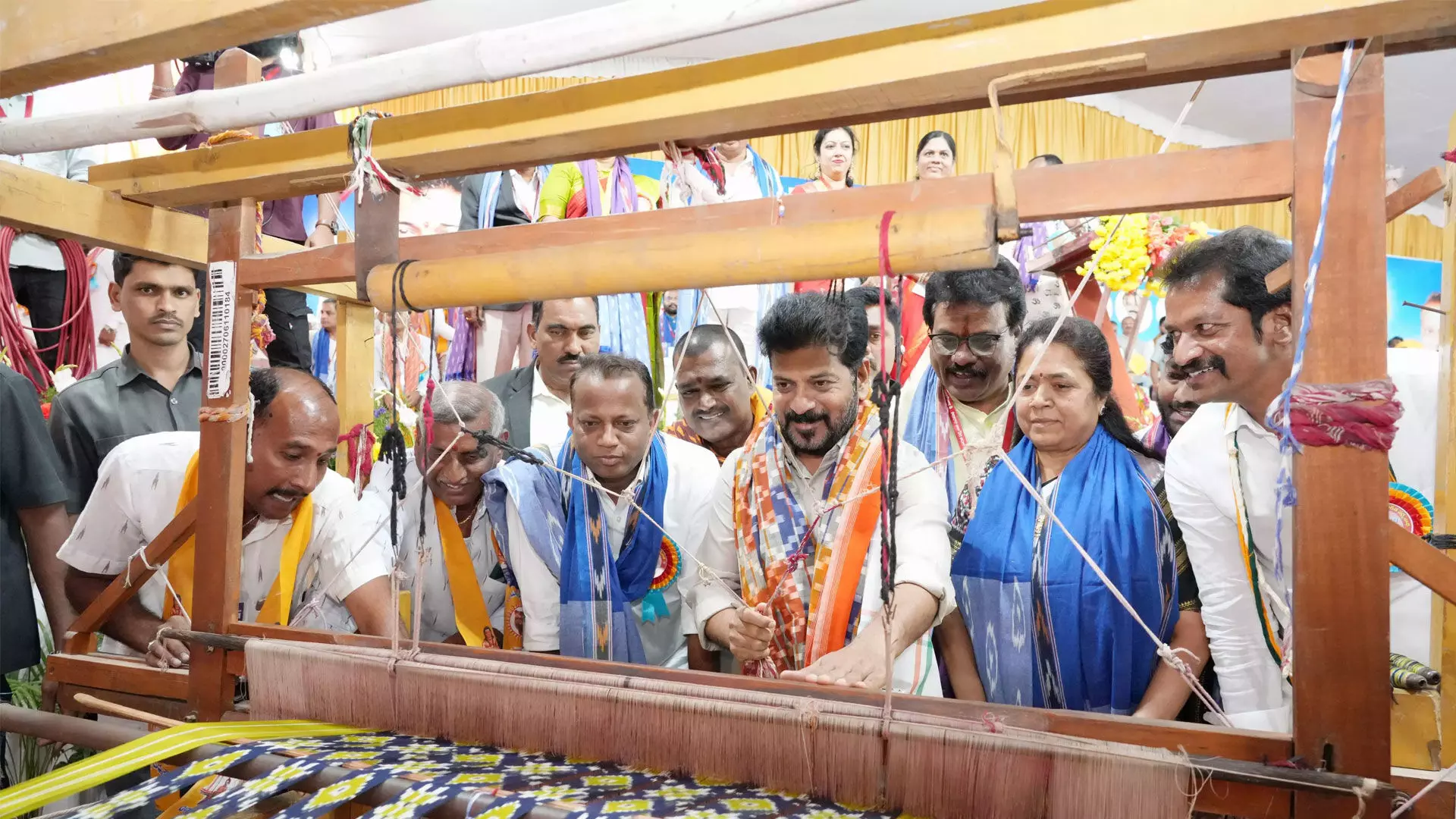 నేతన్నలకు సర్కార్ గుడ్ న్యూస్