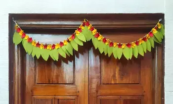 Vastu Tips: ప్రతికూల శక్తి ఇంట్లోకి రాకుండా ప్రధాన ద్వారం వద్ద ఇవి పెట్టాలి Vastu Tips: ప్రతికూల శక్తి ఇంట్లోకి రాకుండా ప్రధాన ద్వారం వద్ద ఇవి పెట్టాలి