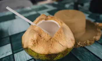 Health : కొబ్బరి నీళ్ళు ఎంతకాలం చెడిపోకుండా నిల్వ చేయవచ్చు? Health : కొబ్బరి నీళ్ళు ఎంతకాలం చెడిపోకుండా నిల్వ చేయవచ్చు?