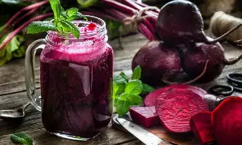 Beatroot Benefits: మెరిసే చర్మం కోసం బీట్రూట్ రసం ట్రై చేయండి Beatroot Benefits: మెరిసే చర్మం కోసం బీట్రూట్ రసం ట్రై చేయండి