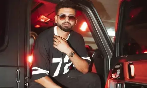 Shreyas Iyer Car : ఖరీదైన కారు కొన్న టీమిండియా స్టార్ ప్లేయర్