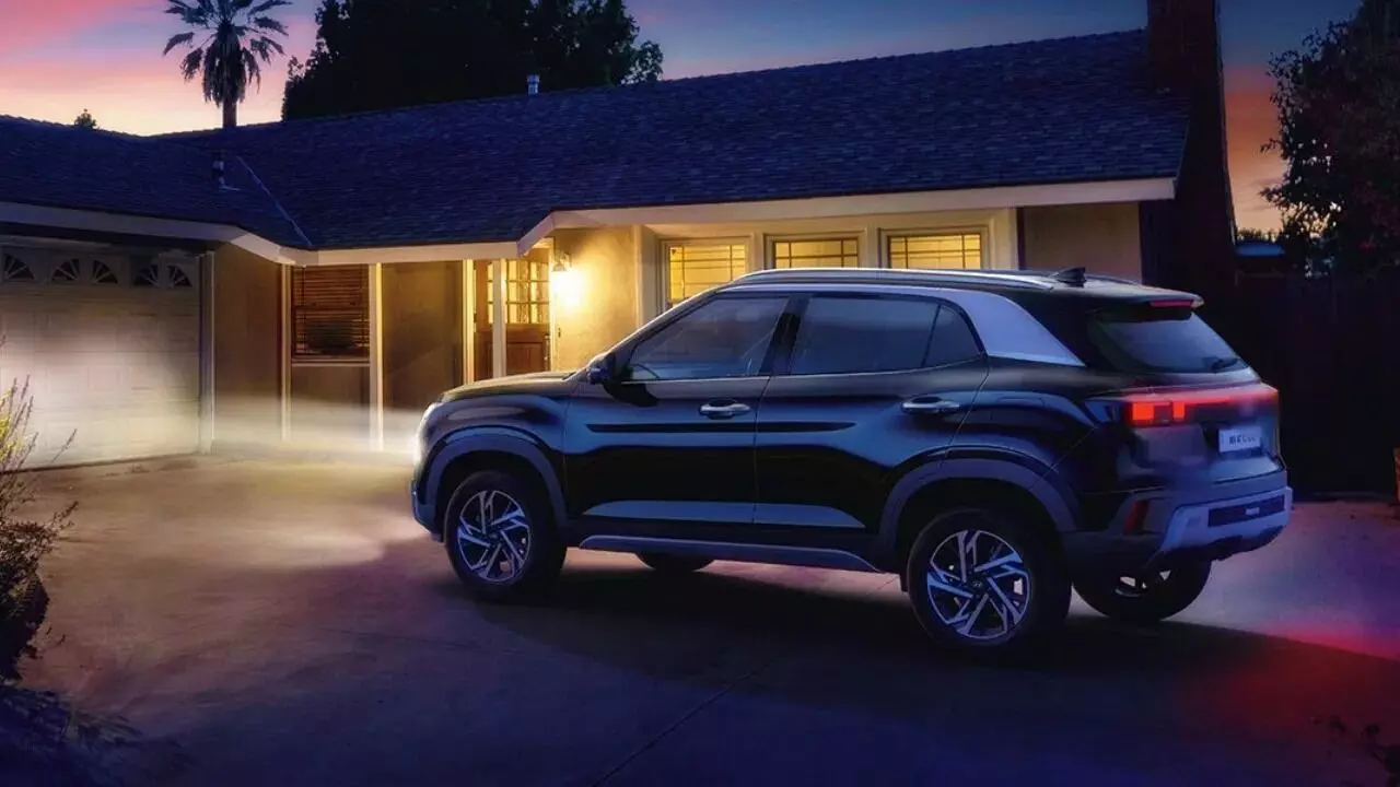Hyundai Creta : 10ఏళ్లుగా ఇండియాలో క్రెటా జోరు.. హారియర్, స్కార్పియోలను కూడా మరిచిన జనం! Hyundai Creta : 10ఏళ్లుగా ఇండియాలో క్రెటా జోరు.. హారియర్, స్కార్పియోలను కూడా మరిచిన జనం!
