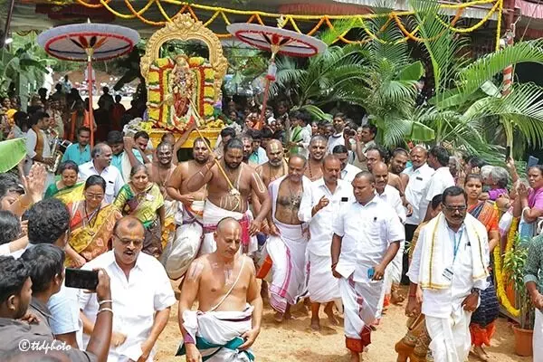 Parveti Utsavam: తిరమలలో ఘనంగా పార్వేట ఉత్సవం Parveti Utsavam: తిరమలలో ఘనంగా పార్వేట ఉత్సవం