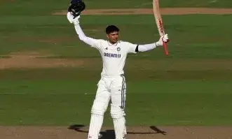 Cricket Test Captain: టెస్ట్ చరిత్రలో కెప్టెన్గా అత్యధిక డబుల్ సెంచరీలు చేసిన బ్యాట్స్మన్ ఎవరు? Cricket Test Captain: టెస్ట్ చరిత్రలో కెప్టెన్గా అత్యధిక డబుల్ సెంచరీలు చేసిన బ్యాట్స్మన్ ఎవరు?