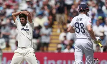 Cricket: 3 క్యాచ్లు మిస్.. తప్పులు సరిదిద్దుకోని భారత్.. Cricket: 3 క్యాచ్లు మిస్.. తప్పులు సరిదిద్దుకోని భారత్..
