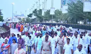 Giri Pradakshina: యాదగిరి గుట్టలో వైభవంగా గిరి ప్రదక్షిణ Giri Pradakshina: యాదగిరి గుట్టలో వైభవంగా గిరి ప్రదక్షిణ