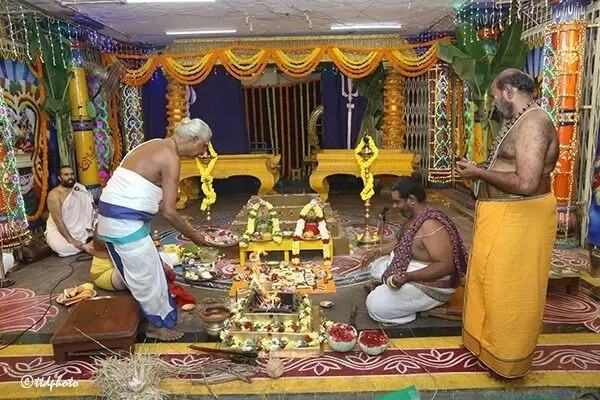 Kapileswara Swamy Temple: కపిలేశ్వరస్వామివారి ఆలయంలో అంకురార్పణతో ప్రారంభమైన పవిత్రోత్సవాలు Kapileswara Swamy Temple: కపిలేశ్వరస్వామివారి ఆలయంలో అంకురార్పణతో ప్రారంభమైన పవిత్రోత్సవాలు