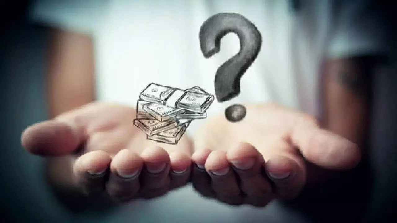 Money Problems: డబ్బు సమస్యల నుండి బయటపడటానికి ఈ ఒక్కటి చేస్తే చాలు.. Money Problems: డబ్బు సమస్యల నుండి బయటపడటానికి ఈ ఒక్కటి చేస్తే చాలు..