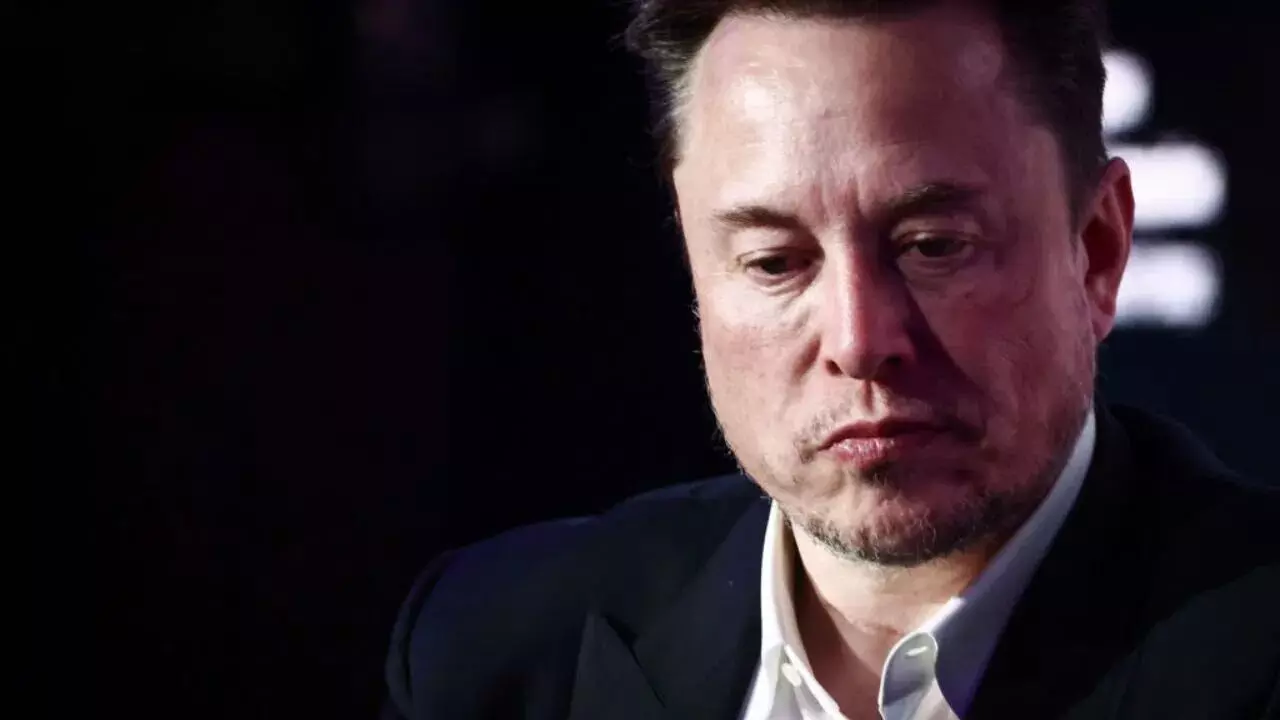 Elon Musk : ఎలాన్ మస్క్ కొత్త పార్టీ ప్రకటించగానే కుప్పకూలిన టెస్లా షేర్లు.. ఒక్క రోజే రూ.7లక్షల కోట్ల నష్టం Elon Musk : ఎలాన్ మస్క్ కొత్త పార్టీ ప్రకటించగానే కుప్పకూలిన టెస్లా షేర్లు.. ఒక్క రోజే రూ.7లక్షల కోట్ల నష్టం