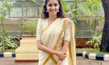 Keerthy Suresh: మళ్లీ లాక్ డౌన్ వస్తే ఆ హీరో ఫ్యామిలీతో ఉంటా : కీర్తి సురేశ్ Keerthy Suresh: మళ్లీ లాక్ డౌన్ వస్తే ఆ హీరో ఫ్యామిలీతో ఉంటా : కీర్తి సురేశ్