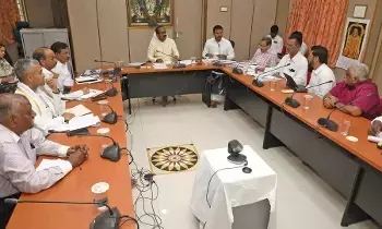 Turumala Canteens : క్యాంటిన్ లలో నాణ్యమైన ఆహార పదార్ధాలను అందించాలి Turumala Canteens : క్యాంటిన్ లలో నాణ్యమైన ఆహార పదార్ధాలను అందించాలి