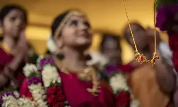 Mangalya Bhagyam: మాంగల్య భాగ్యం అంటే ఏమిటి? స్త్రీకి దీన్ని రక్షణ ఎలా ఉంటుంది? Mangalya Bhagyam: మాంగల్య భాగ్యం అంటే ఏమిటి? స్త్రీకి దీన్ని రక్షణ ఎలా ఉంటుంది?