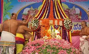 Grand Pushpayagam: అప్పలాయగుంటలో వైభవంగా పుష్పయాగం Grand Pushpayagam: అప్పలాయగుంటలో వైభవంగా పుష్పయాగం