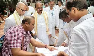 TTD EO Inspections: తిరుమలలో టీటీడీ ఈవో విస్తృత తనిఖీలు TTD EO Inspections: తిరుమలలో టీటీడీ ఈవో విస్తృత తనిఖీలు