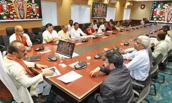 Good News for Tirumala Devotees:తిరుమల భక్తులకు గుడ్ న్యూస్.. సంస్కరణలపై ఈవో సమీక్ష Good News for Tirumala Devotees:తిరుమల భక్తులకు గుడ్ న్యూస్.. సంస్కరణలపై ఈవో సమీక్ష
