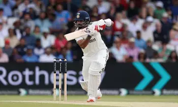 KL Rahul’s Century: కేఎల్ రాహుల్ సెంచరీ.. . ఇంగ్లాండ్ గడ్డపై రికార్డులు బద్దలు! KL Rahul’s Century: కేఎల్ రాహుల్ సెంచరీ.. . ఇంగ్లాండ్ గడ్డపై రికార్డులు బద్దలు!
