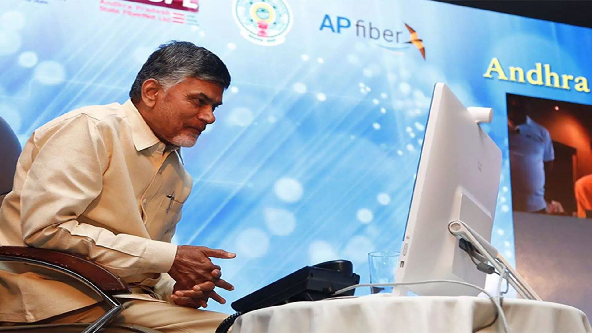 Fiber Net : ఫైబర్ నెట్ను మళ్లీ గాడిన పెడదాం Fiber Net : ఫైబర్ నెట్ను మళ్లీ గాడిన పెడదాం