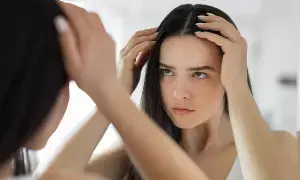 Hair Loss This Rainy Season: వర్షాకాలంలో జుట్టు రాలిపోతుందా? ..ఈ చిట్కాలు ట్రై చేయండి.. Hair Loss This Rainy Season: వర్షాకాలంలో జుట్టు రాలిపోతుందా? ..ఈ చిట్కాలు ట్రై చేయండి..