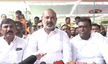 బీసీ జాబితా నుండి ముస్లింలను తీసేస్తారా? లేదా? బీసీ జాబితా నుండి ముస్లింలను తీసేస్తారా? లేదా?