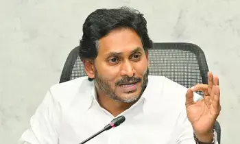 YS Jagan : చంద్రబాబు సర్కార్ రాష్ట్రంలో భయానక వాతావరణం సృష్టిస్తోంది YS Jagan : చంద్రబాబు సర్కార్ రాష్ట్రంలో భయానక వాతావరణం సృష్టిస్తోంది