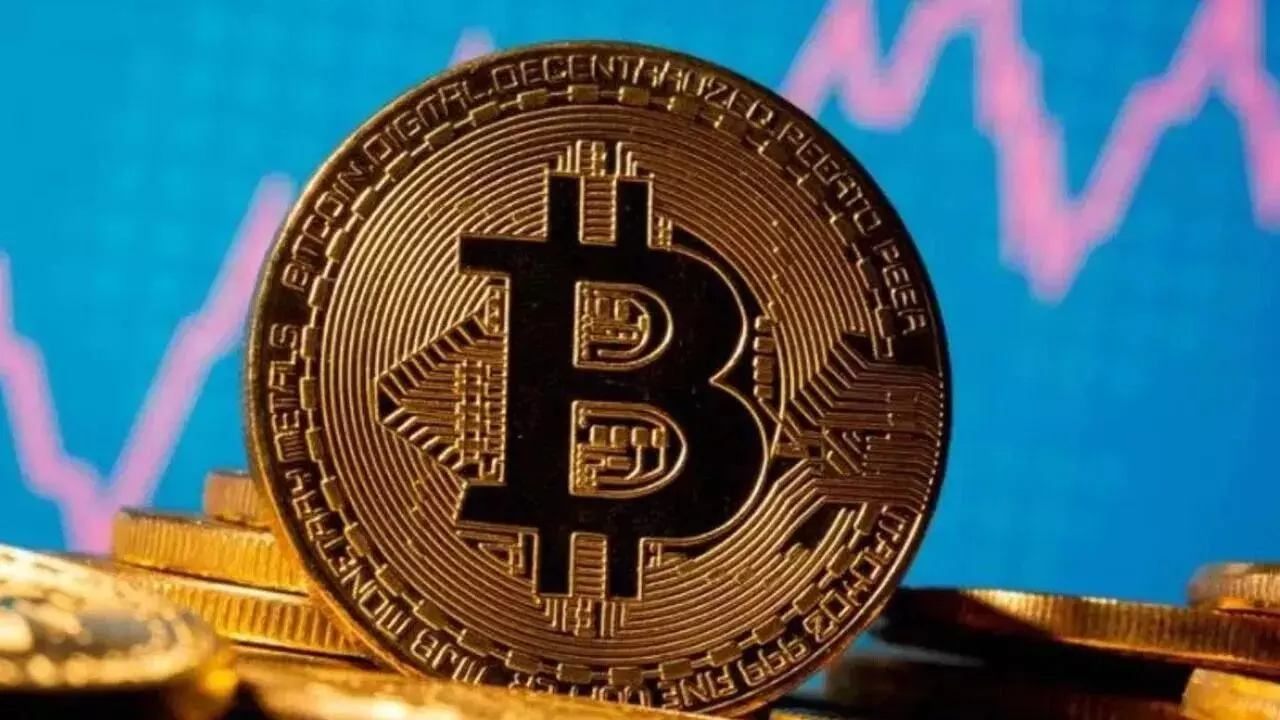 Bitcoin : మనోళ్లు బిట్కాయిన్లో తెగ ఇన్వెస్ట్ చేస్తున్నారట Bitcoin : మనోళ్లు బిట్కాయిన్లో తెగ ఇన్వెస్ట్ చేస్తున్నారట