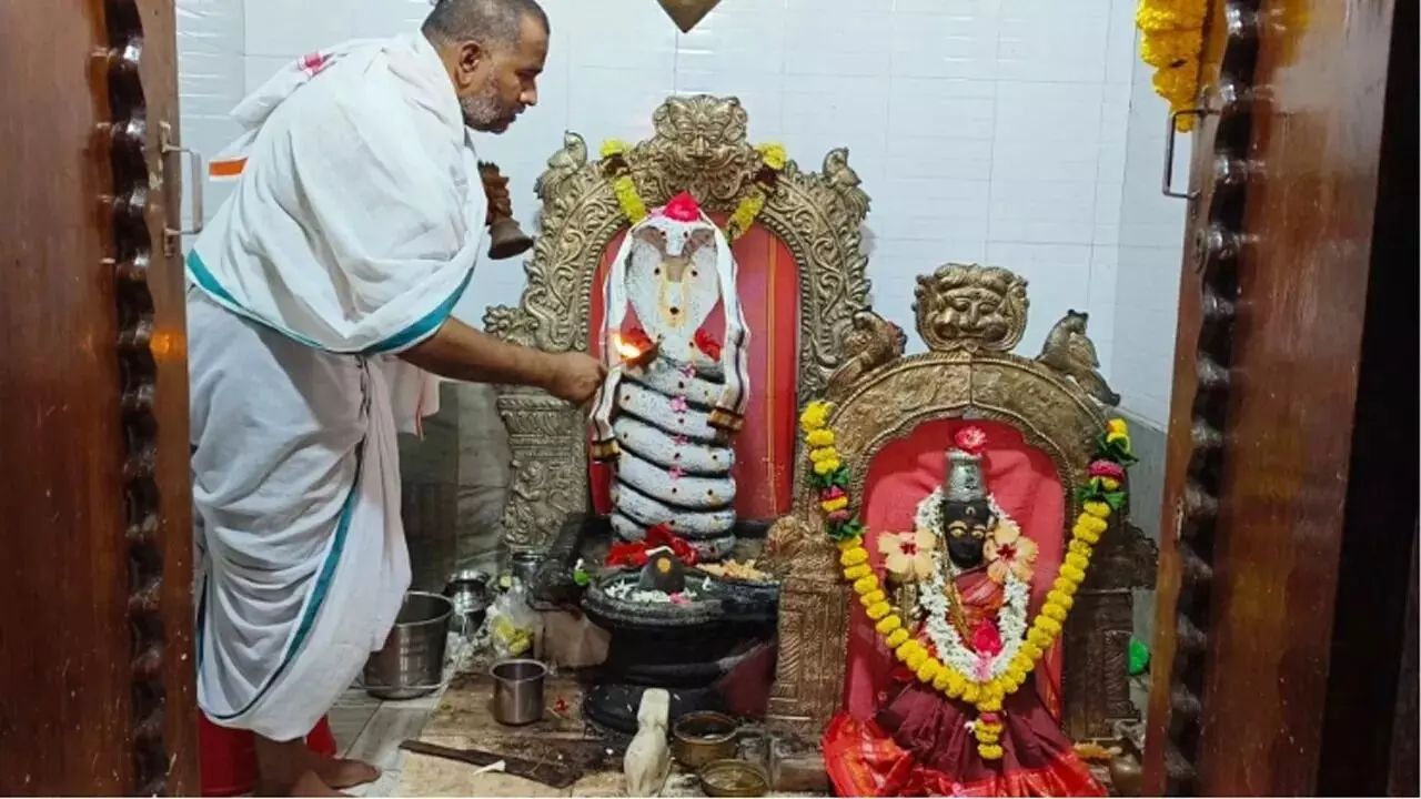 Subrahmanyeswara Swamy Temple: సంతానాన్ని ప్రసాదించే ప్రత్యక్ష సుబ్రహ్మణ్యేశ్వరుడు! Subrahmanyeswara Swamy Temple: సంతానాన్ని ప్రసాదించే ప్రత్యక్ష సుబ్రహ్మణ్యేశ్వరుడు!