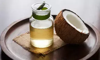 Coconut Oil: కొబ్బరి నూనె త్వరగా చెడిపోకుండా ఉండాలంటే ఈ చిట్కాలు వాడండి Coconut Oil: కొబ్బరి నూనె త్వరగా చెడిపోకుండా ఉండాలంటే ఈ చిట్కాలు వాడండి