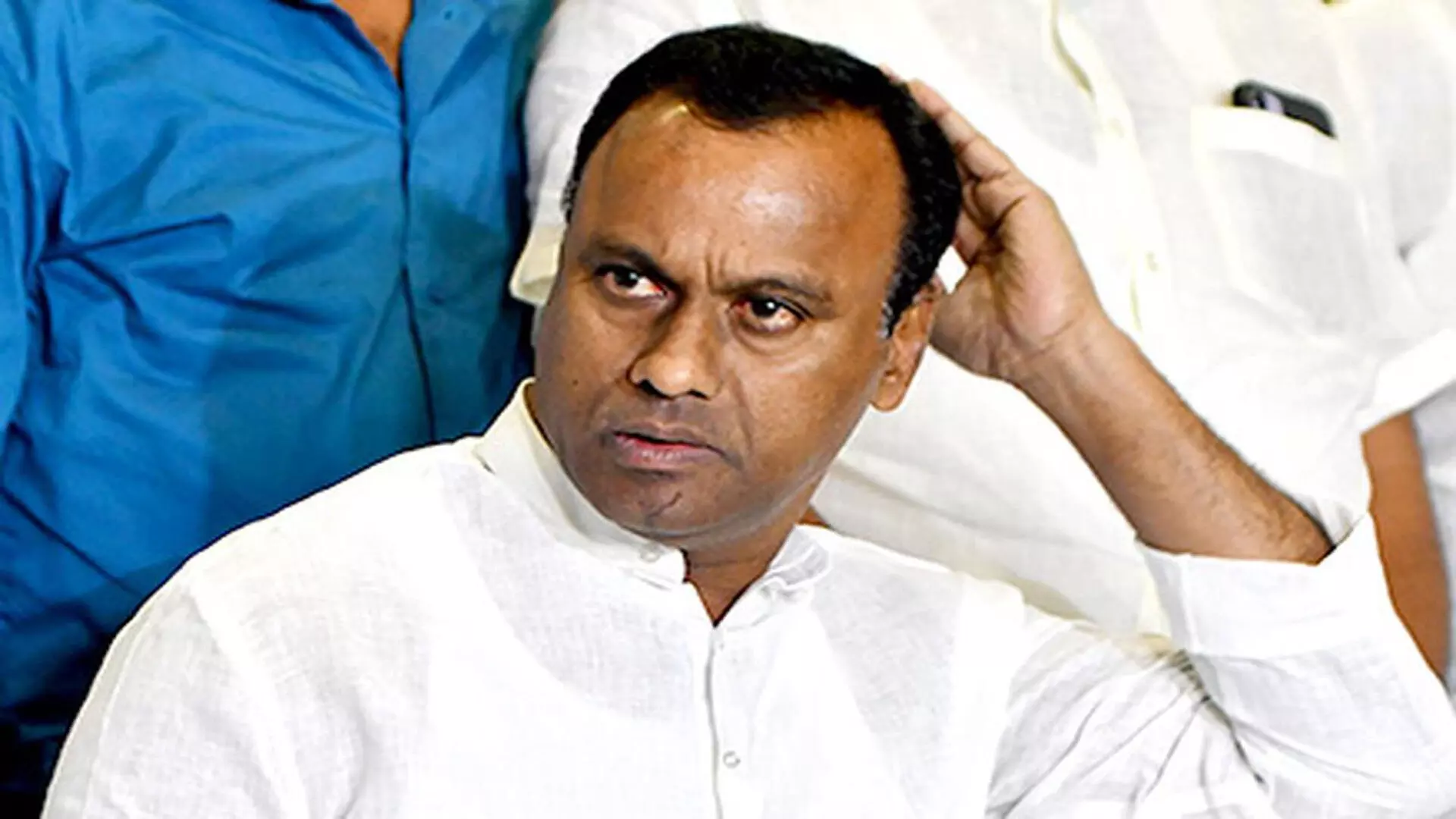 Komatireddy : కాంగ్రెస్ లో సీయం ఎవరనేది అధిష్టానం డిసైడ్ చేస్తుంది Komatireddy : కాంగ్రెస్ లో సీయం ఎవరనేది అధిష్టానం డిసైడ్ చేస్తుంది