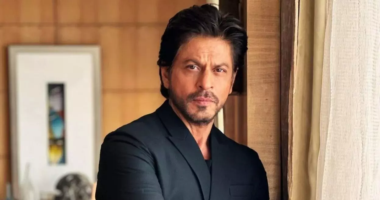 Shah Rukh Injured During Shoot: షూటింగ్ లో గాయపడ్డ షారూఖ్ .. అమెరికాకు తరలింపు.! Shah Rukh Injured During Shoot: షూటింగ్ లో గాయపడ్డ షారూఖ్ .. అమెరికాకు తరలింపు.!