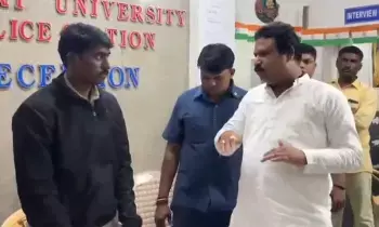 Cantonment Mla : కంటోన్మెంట్ ఎమ్మెల్యేపై దాడికి యత్నించిన దుండగులు Cantonment Mla : కంటోన్మెంట్ ఎమ్మెల్యేపై దాడికి యత్నించిన దుండగులు