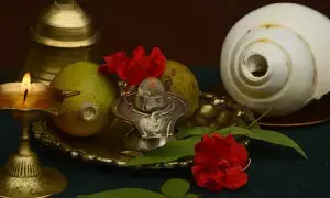 Worshipping a Shiva Lingam at Home: ఇంట్లో శివలింగాన్ని పూజిస్తన్నారా? ఈ విషయాలు తప్పక తెలుసుకోండి Worshipping a Shiva Lingam at Home: ఇంట్లో శివలింగాన్ని పూజిస్తన్నారా? ఈ విషయాలు తప్పక తెలుసుకోండి
