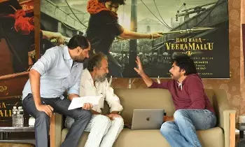 Pawan Kalyan Praises: డైరెక్టర్ క్రిష్ పై పవన్ ప్రశంసలు Pawan Kalyan Praises: డైరెక్టర్ క్రిష్ పై పవన్ ప్రశంసలు