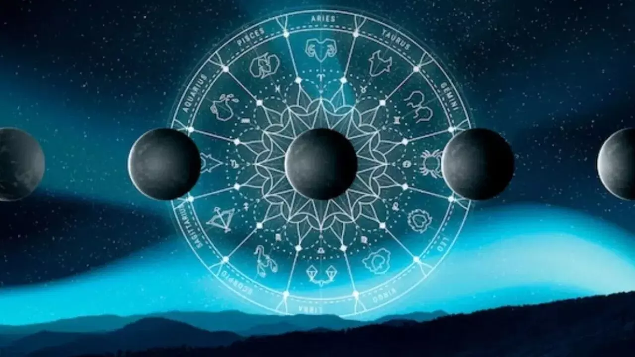 Shukra Gochar: శుక్ర సంచారం.. ఈ నాలుగు రాశుల వారికి రాజయోగం Shukra Gochar: శుక్ర సంచారం.. ఈ నాలుగు రాశుల వారికి రాజయోగం