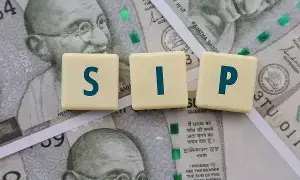 SIP : రిటైర్ అయ్యే సరికి మీ చేతిలో రూ.10కోట్లు ఉండాలా.. ఇలా చేయండి SIP : రిటైర్ అయ్యే సరికి మీ చేతిలో రూ.10కోట్లు ఉండాలా.. ఇలా చేయండి