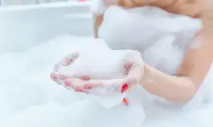 Soap vs Body Wash: సబ్బు లేదా బాడీ వాష్.. వర్షాకాలంలో ఏది మంచిది? Soap vs Body Wash: సబ్బు లేదా బాడీ వాష్.. వర్షాకాలంలో ఏది మంచిది?