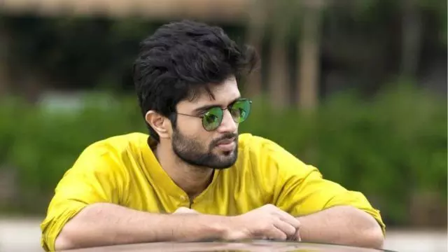 Vijay Deverakonda: విజయ్ దేవరకొండకు మరోసారి ఈడీ నోటీసులు Vijay Deverakonda: విజయ్ దేవరకొండకు మరోసారి ఈడీ నోటీసులు