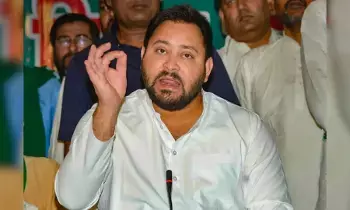 RJD Tejaswi Yadav : ఏ స్థానంలో ఏ పార్టీ గెలవాలో ఈసీ నిర్ణయిస్తోంది… RJD Tejaswi Yadav : ఏ స్థానంలో ఏ పార్టీ గెలవాలో ఈసీ నిర్ణయిస్తోంది…