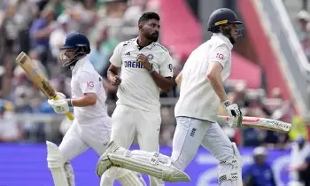 IND vs ENG: రెండో రోజు ఇంగ్లాండ్ జోరు..స్కోర్ ఎంతంటే.? IND vs ENG: రెండో రోజు ఇంగ్లాండ్ జోరు..స్కోర్ ఎంతంటే.?