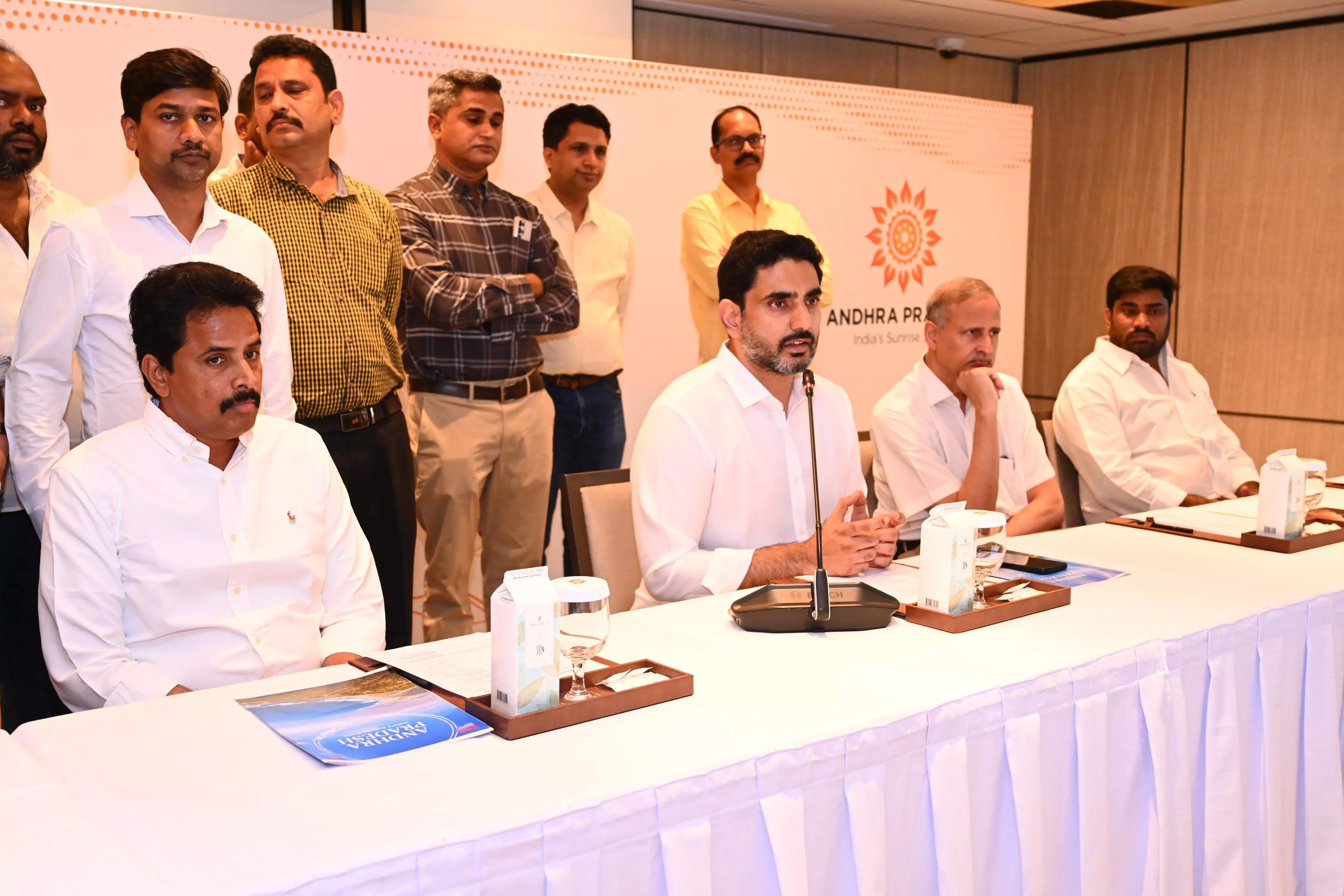 Nara Lokesh Singapore Tour : ఎన్ఆర్ఐలే ఆంధ్రప్రదేశ్ బ్రాండ్ అంబాసిడర్లు Nara Lokesh Singapore Tour : ఎన్ఆర్ఐలే ఆంధ్రప్రదేశ్ బ్రాండ్ అంబాసిడర్లు
