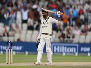 Super Century: సూపర్ సెంచరీ.. సచిన్, ద్రవిడ్, కోహ్లీల సరసన జడేజా Super Century: సూపర్ సెంచరీ.. సచిన్, ద్రవిడ్, కోహ్లీల సరసన జడేజా