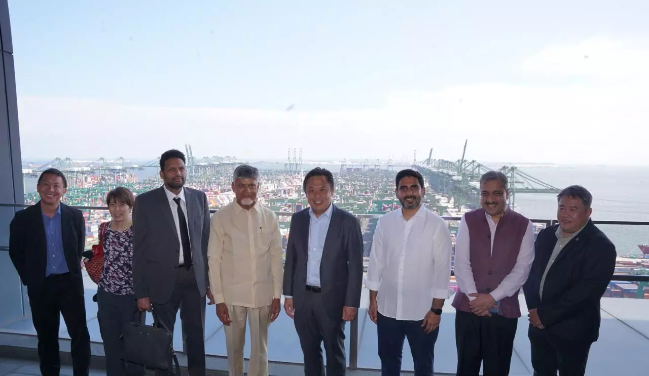 Singapore Tuas Port : సింగపూర్ టువాస్ పోర్టును సందర్శించిన చంద్రబాబు Singapore Tuas Port : సింగపూర్ టువాస్ పోర్టును సందర్శించిన చంద్రబాబు