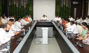 YS Jagan : కూటమి ప్రభుత్వ అరాచకాలను నమోదు చేయడానికి ప్రత్యేక యాప్ YS Jagan : కూటమి ప్రభుత్వ అరాచకాలను నమోదు చేయడానికి ప్రత్యేక యాప్