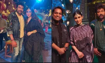 Naagin Beauty Mouni Roy: చిరుతో చిందేసిన నాగిని బ్యూటీ మౌనిరాయ్ Naagin Beauty Mouni Roy: చిరుతో చిందేసిన నాగిని బ్యూటీ మౌనిరాయ్