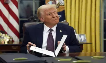 US New Tariffs : పలు దేశాలపై కొత్త టారిఫ్లు ప్రకటించిన ట్రంప్ US New Tariffs : పలు దేశాలపై కొత్త టారిఫ్లు ప్రకటించిన ట్రంప్