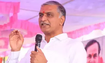 Harish Rao : బనకచర్ల కట్టి తీరతామని మీరంటే అడ్డుకుని తీరతామని మేమంటాం Harish Rao : బనకచర్ల కట్టి తీరతామని మీరంటే అడ్డుకుని తీరతామని మేమంటాం