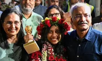 Grand Welcome for Divya: నాగ్ పూర్ లో  దివ్యకు గ్రాండ్ వెల్కమ్..