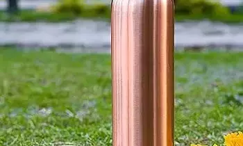 Drinking Water from a Copper Bottle: రాగి సీసాలో నీళ్లు తాగడం వల్ల లాభాలు ఏంటీ? Drinking Water from a Copper Bottle: రాగి సీసాలో నీళ్లు తాగడం వల్ల లాభాలు ఏంటీ?