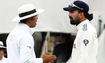 KL Rahul Lashes Out at Umpire: అంపైర్పై కేఎల్ రాహుల్ ఫైర్.. సైలెంట్గా ఉండాలా అంటూ.. KL Rahul Lashes Out at Umpire: అంపైర్పై కేఎల్ రాహుల్ ఫైర్.. సైలెంట్గా ఉండాలా అంటూ..