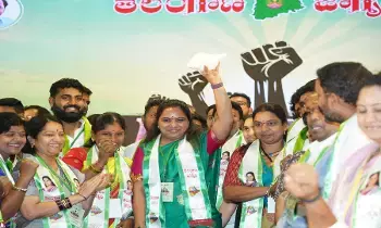 MLC Kavita : బీసీ రాజర్వేషన్ల సాధనకు అఖిల పక్షాన్ని ఢిల్లీకి తీసుకువెళ్లాలి MLC Kavita : బీసీ రాజర్వేషన్ల సాధనకు అఖిల పక్షాన్ని ఢిల్లీకి తీసుకువెళ్లాలి
