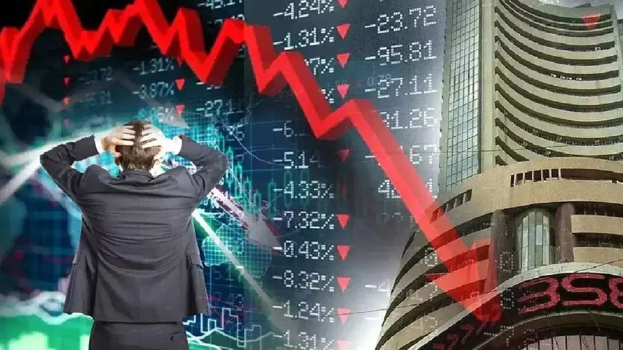 Trump Tariffs : ట్రంప్ టారిఫ్ దెబ్బ.. భారత స్టాక్ మార్కెట్లో భారీ పతనం ఖాయమా? Trump Tariffs : ట్రంప్ టారిఫ్ దెబ్బ.. భారత స్టాక్ మార్కెట్లో భారీ పతనం ఖాయమా?